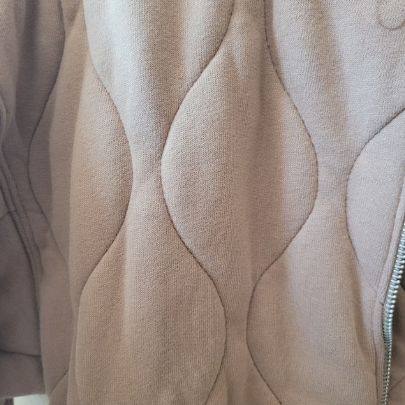 Abercrombie & Fitch Quilted Bomber Jacket - Tan/Beige - Picture 11 of 12